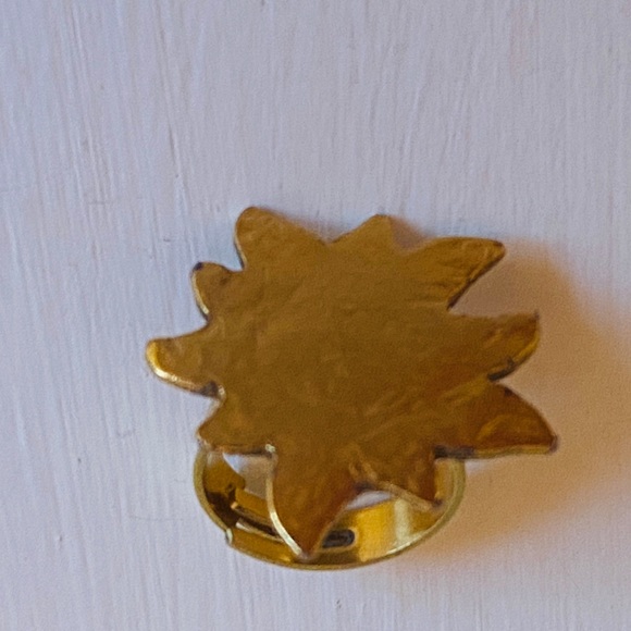 Agatha Paris💫 Starburst Gold Adjustable Ring - Picture 10 of 16